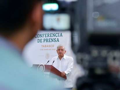El presidente de México, Andrés Manuel López Obrador, en una rueda de prensa en Tabasco (México).