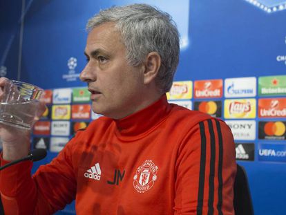 Mourinho, en la rueda de prensa en el S&aacute;nchez Pizju&aacute;n. 