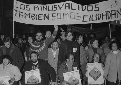 '1977. Manifestación de minusválidos'.