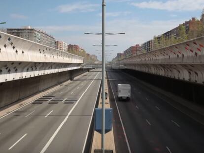 Un paseo por una Barcelona en silencio.