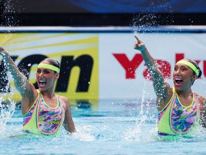Nuria Diosdado y Joana Jiménez, durante una competencia en Budapest, en 2022.
