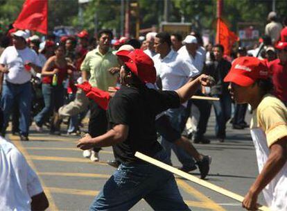 Simpatizantes del PLC protestan en las calles de Managua.
