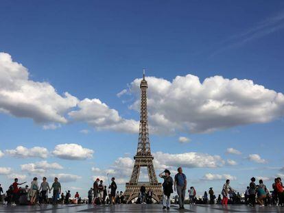 vista de la torre Eiffel,en junio de 2017