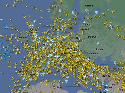 Aspecto del mapa general de la web FlightRadar24 según aparecía la tarde del 10 de agosto.