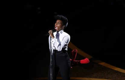 Janelle Monáe durant la seva actuació en la cerimònia dels Oscar 2020.