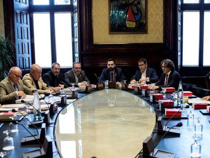 La Mesa del Parlament, en la reunión de este martes.