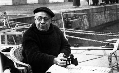 Manuel Azaña en el barco prisión Sánchez Barcaiztegui en Barcelona, en noviembre de 1934.
