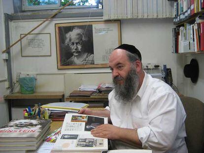Roni Grosz, el pasado martes en su despacho de la Universidad Hebrea de Jerusalén.