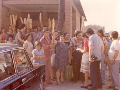 Guerra del pan en Orcasitas en 1976, cuando los vecinos reivindicaban la bajada del precio de la barra y una de las imágenes de la exposición Madrid Activismos (1968-1982).