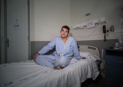 Álex Barreira, de 22 años, ingresado por covid en el Hospital Gregorio Marañón de Madrid.