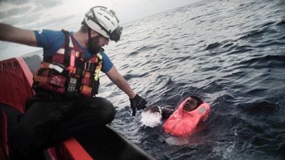 Rescate de refugiados en el Mediterr&aacute;neo. 