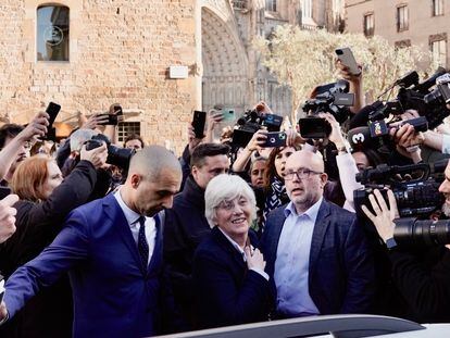 Momento de la detención de Clara Ponsatí, el 28 de marzo en Barcelona.