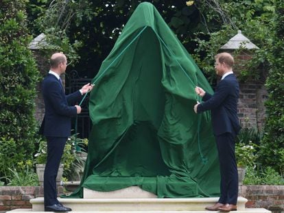 La inauguración de la estatua de la princesa Diana, en imágenes