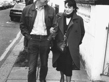 Philip Roth, con su esposa, la actriz Claire Bloom, en una imagen sin datar.  