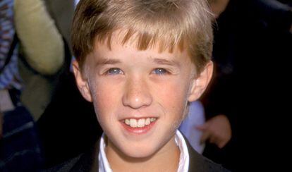 Otro de los niños prodigio de los 90 fue Haley Joel Osment, el pequeño que veía muertos en 'El sexto sentido'. En el años 2000 apareció también en 'Cadena de favores' pero a partir de entonces se dedicó principalmente al cine independiente.