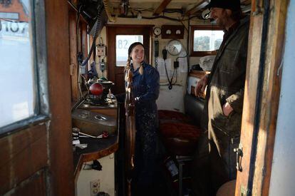 Rebecca Argo en su embarcación 'Sunnyvale', en Alaska.