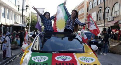 Seguidores del Partido de la Democracia de los Pueblos (HDP) en la ciudad de Diyarbakir (sureste de Turqu&iacute;a) el pasado d&iacute;a 30.