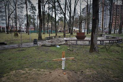 MarÍa Sharapova murió a los 83 años en un parque de Irpin el 6 de marzo por un proyectil lanzado por tropas rusas y en ese mismo lugar fue enterrada por militares ucranios días después.