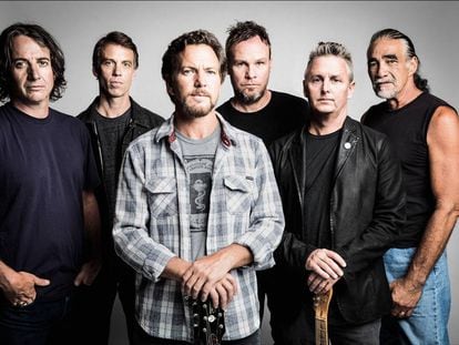 La banda de música Pearl Jam.