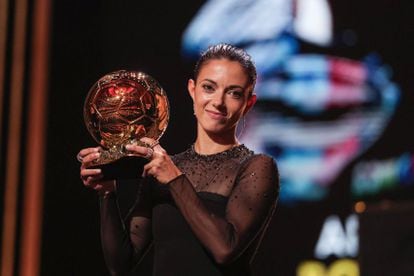 Aitana Bonmatí se corona con el Balón de Oro: “Somos referentes dentro y fuera del campo”