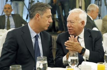 El ministre d'Exteriors, Margallo, amb el candidat del PP català, García Albiol.