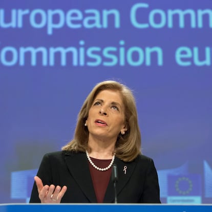 Stella Kyriakides, este miércoles durante la rueda de prensa sobre AstraZeneca en Bruselas.
