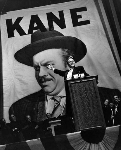 Con 'Ciudadano Kane' (1941) tuvo su mejor ocasión de alcanzar el Oscar a mejor director y, también, se cerró las puertas para volver a ser candidato. El magnate en quien se basó el personaje de su obra maestra, William Randolph Hearst, presionó para acabar con él. El genio que rodó 'El cuarto mandamiento' o 'Sed de mal' recibió el Oscar honorífico en 1971 y rechazó asistir a la ceremonia. Envió un mensaje grabado previamente.  En la imagen, fotograma de 'Ciudadano Kane'.
