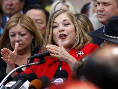 Loretta Sanchez anuncia su candidatura el pasado 14 de mayo.