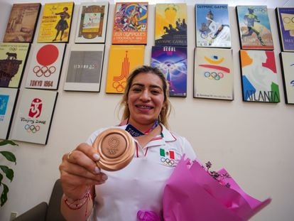 Aremi Fuentes, ganadora de la medalla de bronce para México en halterofilia, en una imagen de agosto pasado.