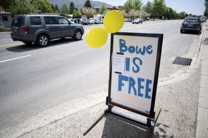 Carteles en Estados Unidos celebrando la liberación del sargento