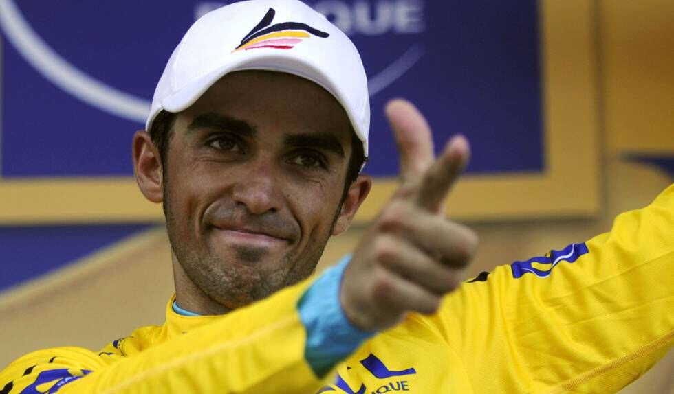 Alberto Contador, en el podio del Tour.