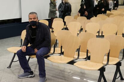 El etarra Juan Carlos Iglesias Chouzas, alias 'Gadafi', durante su juicio celebrado el 24 de marzo por el asesinato de un guardia civil del que ha resultado absuelto.
