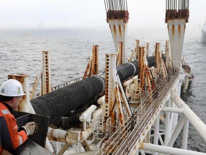 Imagen de archivo de la construcción del Nord Stream 2 en el mar Báltico.
