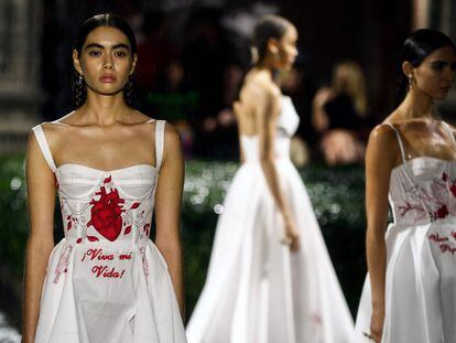 Desfile de presentación de la colección Crucero 2024 de Dior, inspirada en Frida Kahlo, el pasado mayo en México.