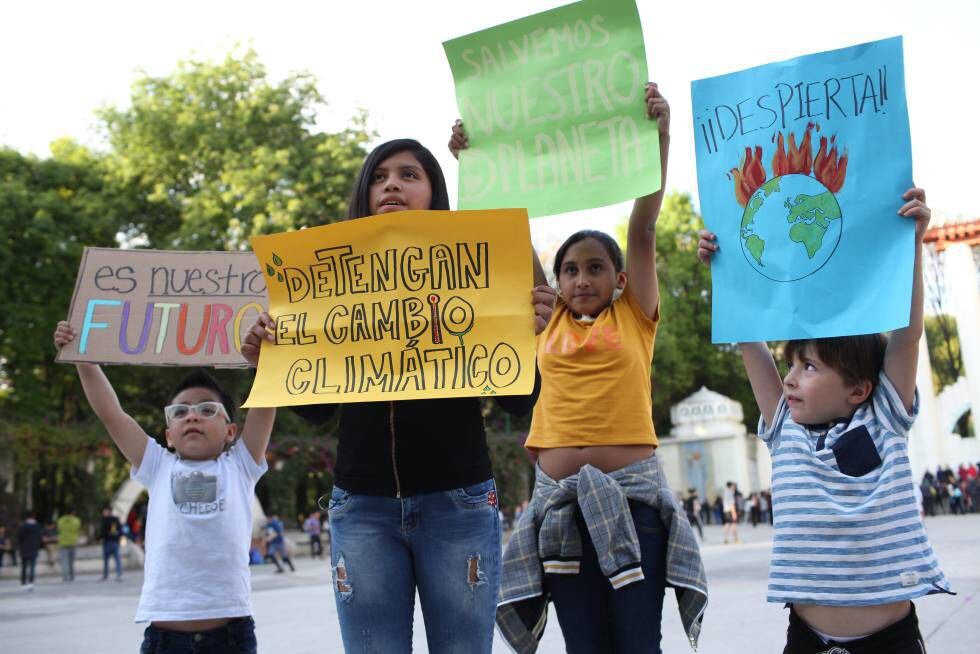 Un grupo de jóvenes activistas contra el cambio climático.