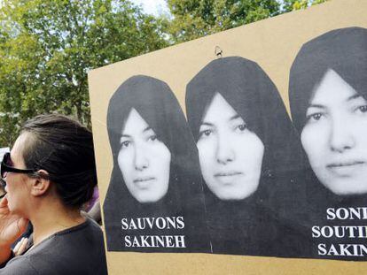 Manifestaci&oacute;n en Par&iacute;s en apoyo a Sakineh Ashtiani, en 2010.
