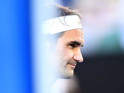 Federer, durante el partido contra Wawrinka en Melbourne.