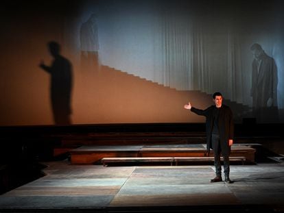 Guillem Balart en una escena de 'Hamlet Aribau', en noviembre de 2021.