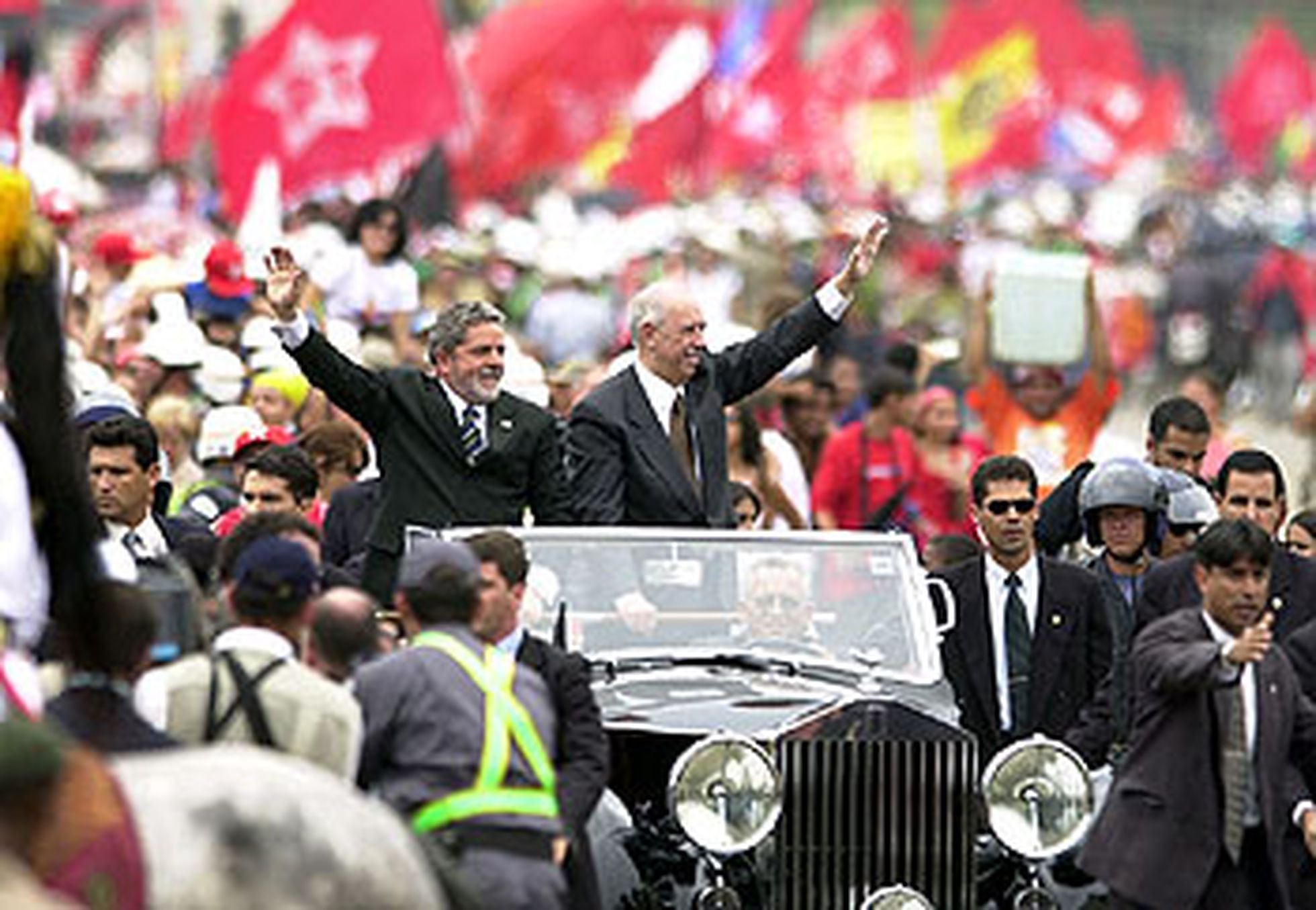 Lula jura su cargo como presidente de Brasil arropado por medio millón de personas | Internacional | EL PAÍS
