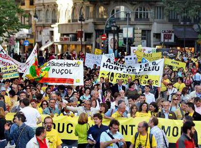 La manifestación contra la política educativa del Consell llenó las calles de Valencia en la tarde de ayer.