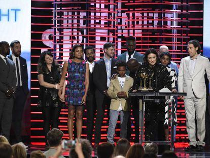 El elenco de  Moonlight durante la entrega de los premios. 