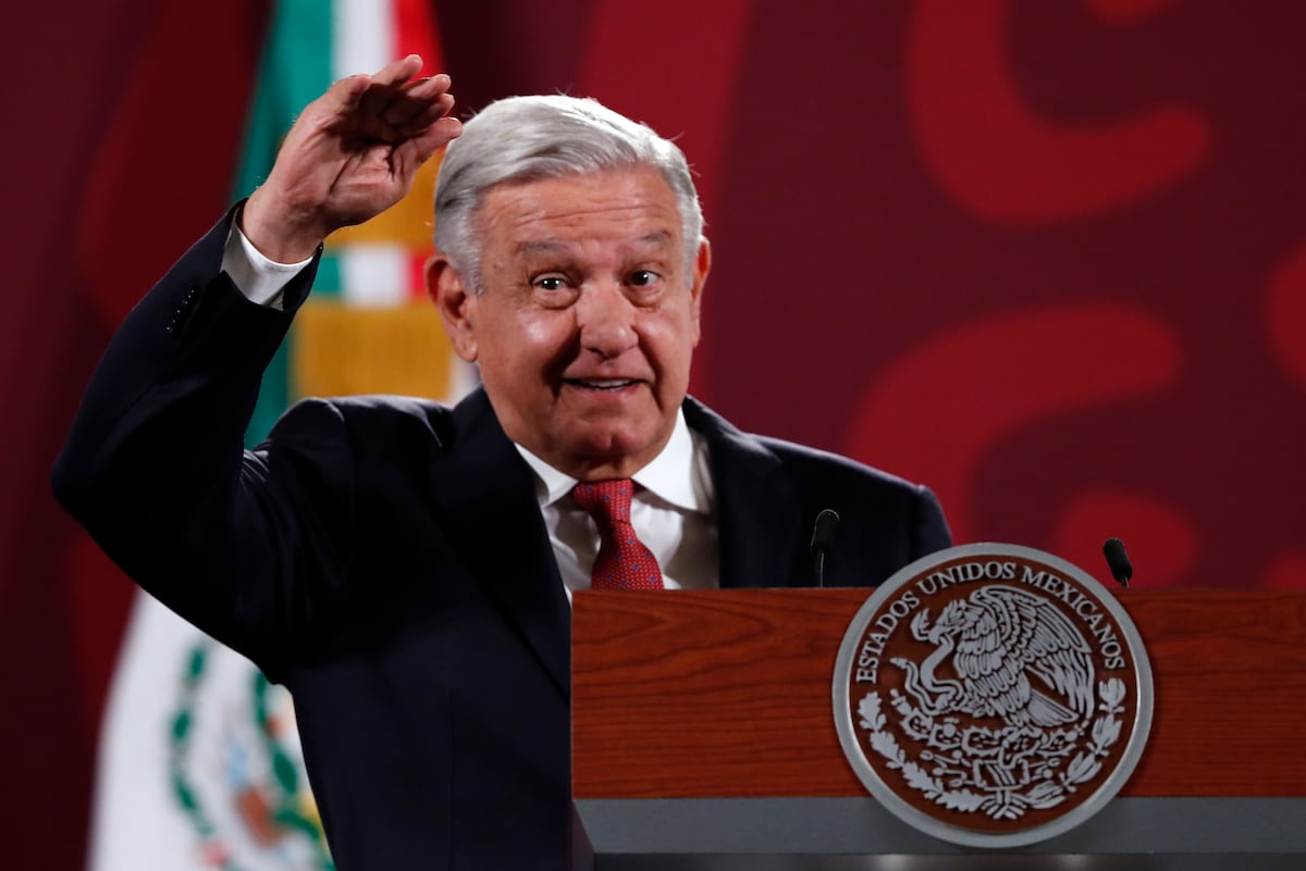 Gastan muchísimo”: López Obrador apoya que se recorten recursos al INE y se  destinen a programas sociales | EL PAÍS México