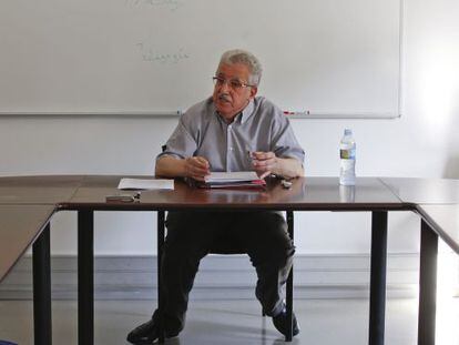 Josep Fontana en un aula de la Universidad Pompeu Fabra durante su última clase.