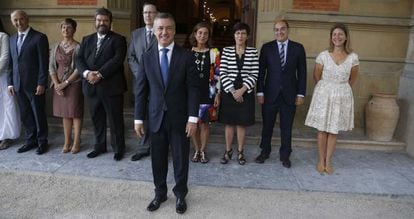 Iñigo Urkullu con los consejeros de su Gobierno en en el Palacio Miramar, en San Sebastián, el pasado año.