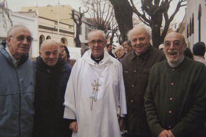 El Papa Francisco con sus amigos de la infancia.