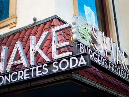 El letrero de uno de los restaurantes de Shake Shack en Washington, en una imagen de 2014.
