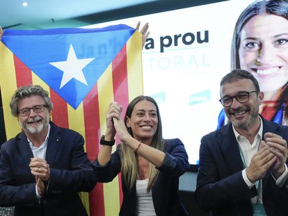 Josep Rius, a la derecha, junto a la portavoz de Junts en el Congreso, Míriam Nogueras, y el diputado en el Parlament Toni Castellà.