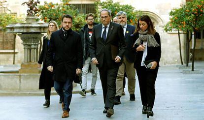 Desde la izquierda: El vicepresidente de la Generalitat, Pere Aragonès; el presidente Quim Torra y la portavoz Meritxell Budó, el 15 de enero en el Palau de la Generalitat.
