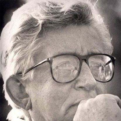 El director Robert Mulligan.