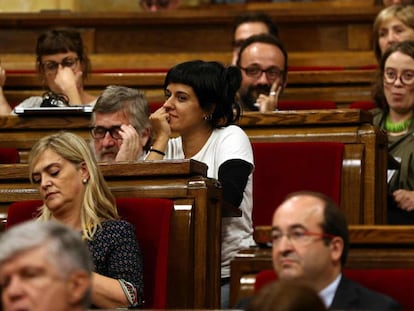 La diputada de la CUP, Anna Gabriel, durant la qüestió de confiança.